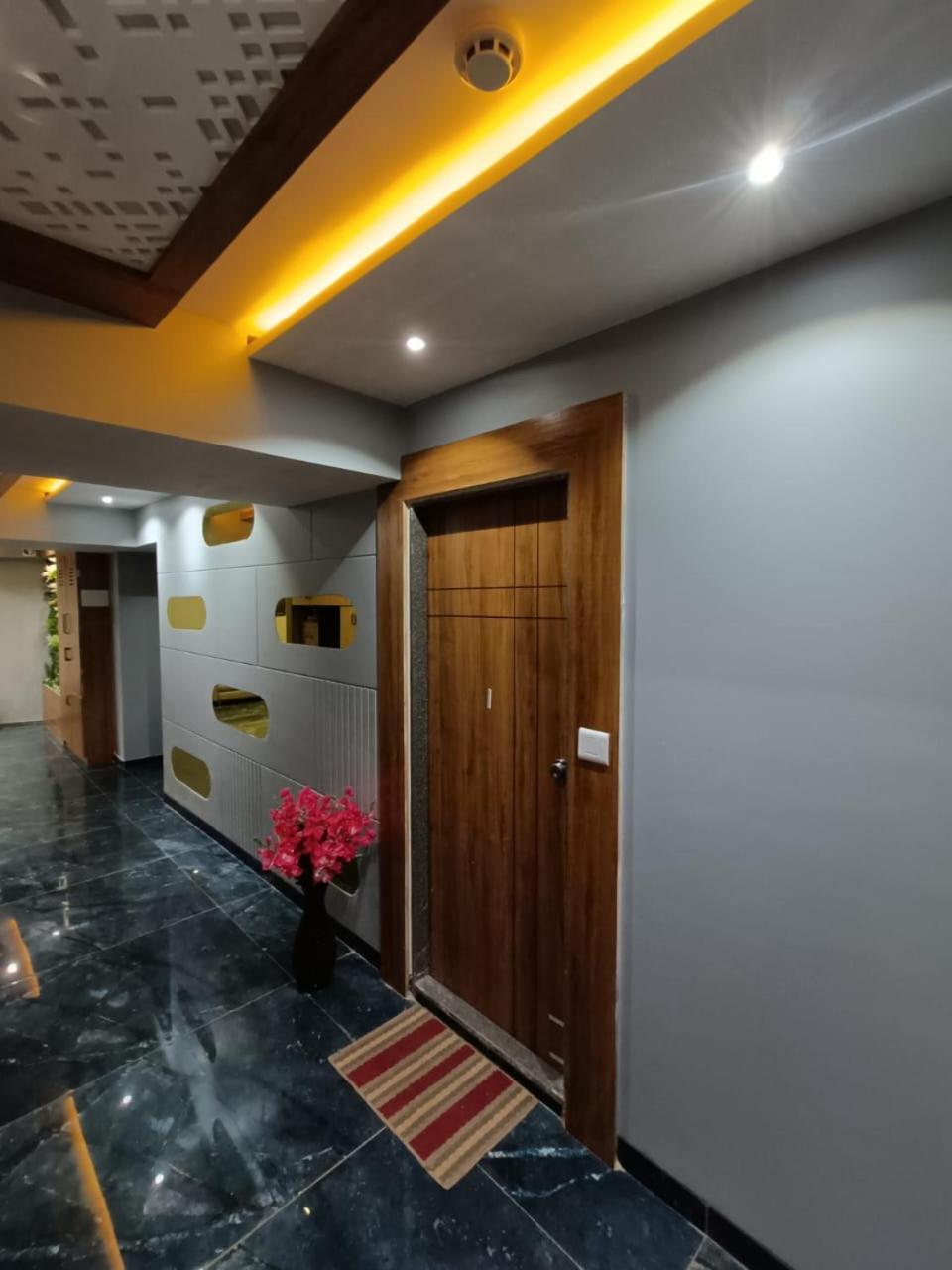 Hotel Rk Icon Ahmedabad Exterior foto